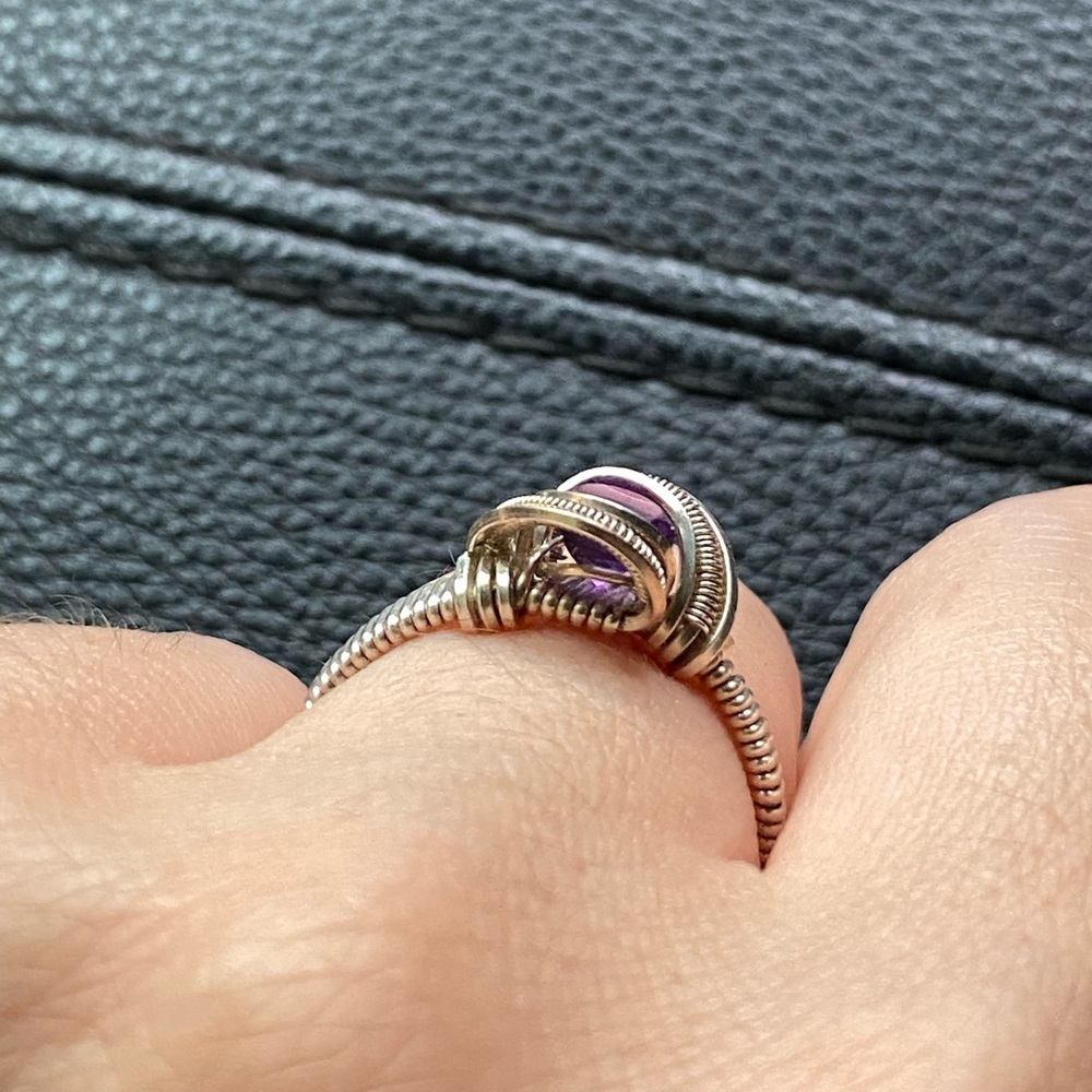 AMETHYST AND STERLING SILVER RING - Picture 9 of 10